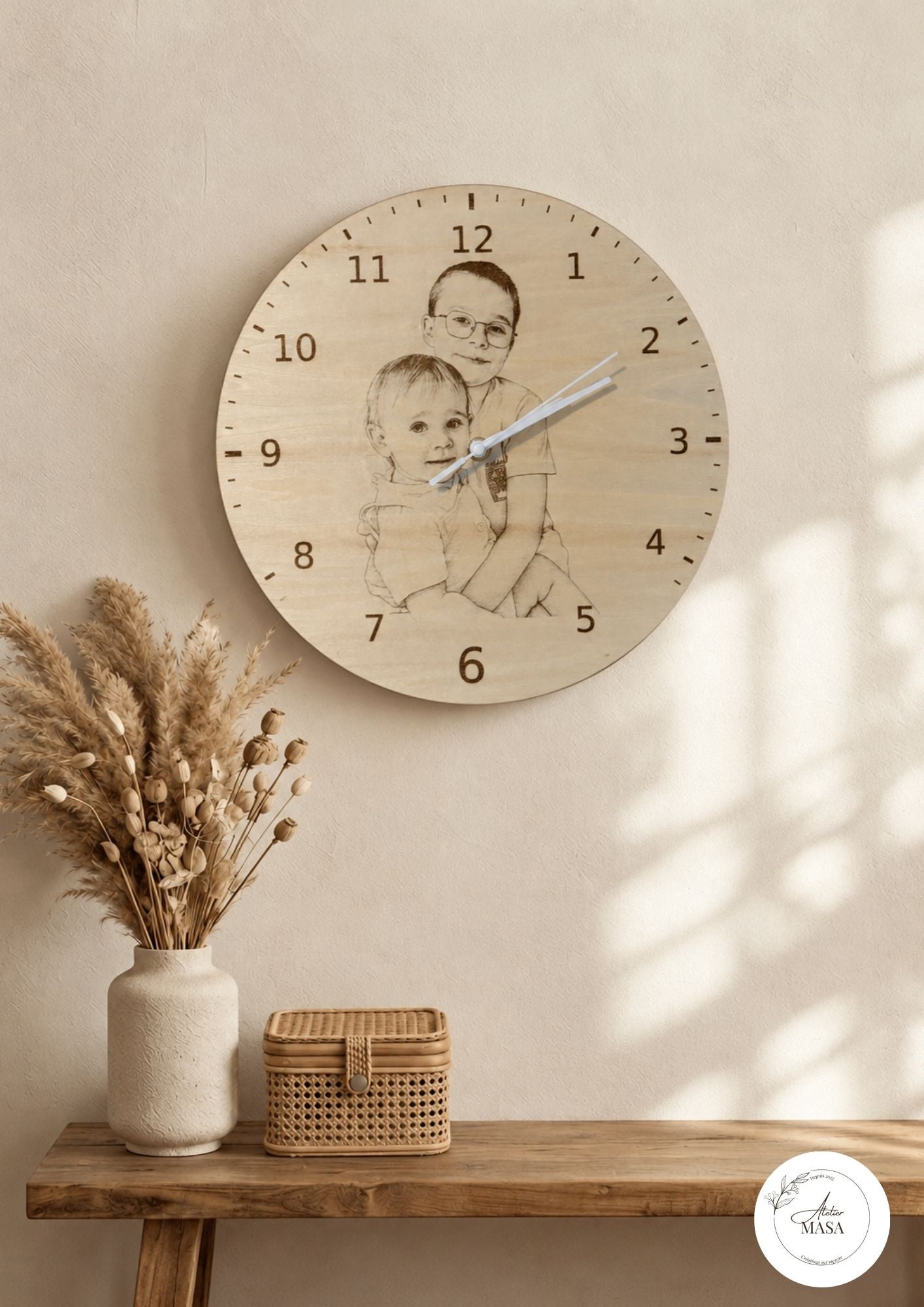 Horloge bois personnalisée photo gravée laser - Cadeau unique