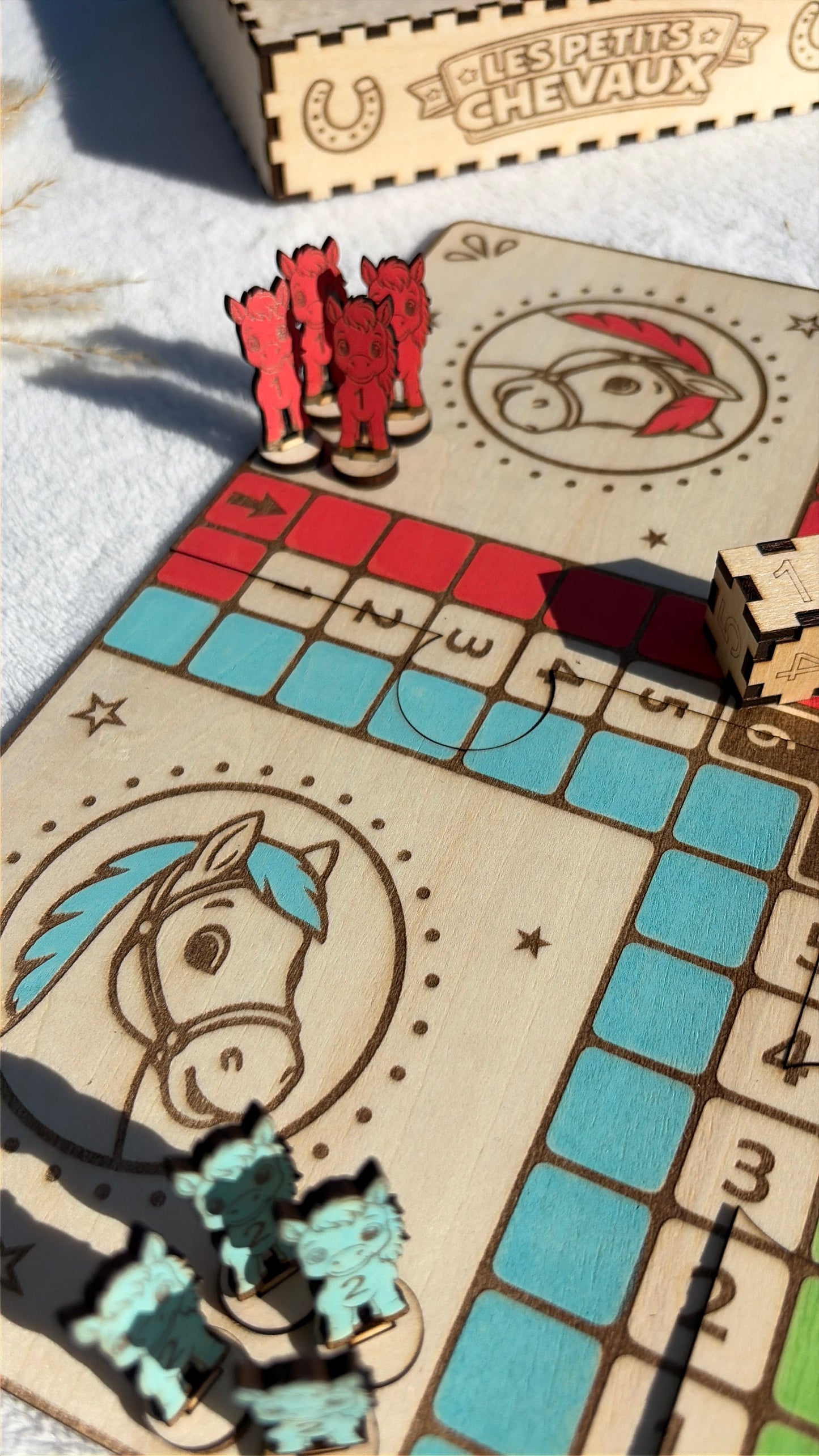 Jeu des petits chevaux en bois de tilleul