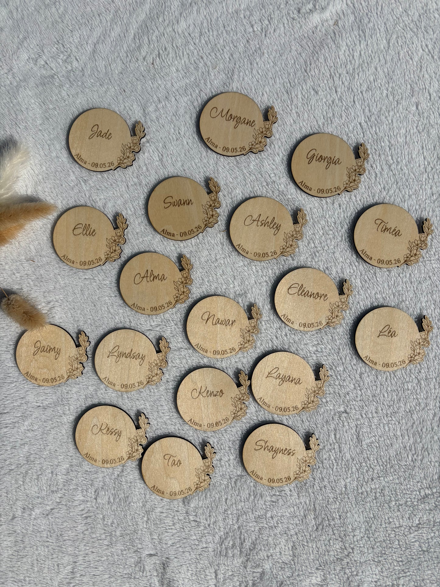 Marque-place bois gravé personnalisé – Baptême mariage anniversaire