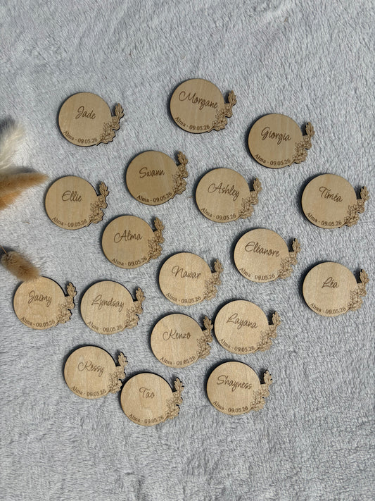 Marque-place bois gravé personnalisé – Baptême mariage anniversaire