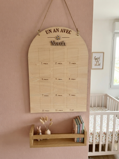 Planche photo première année bois personnalisée - Cadeau naissance