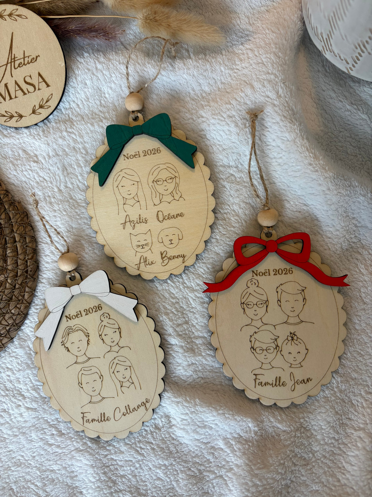 Boule Noël portrait famille bois personnalisée - Décoration sapin