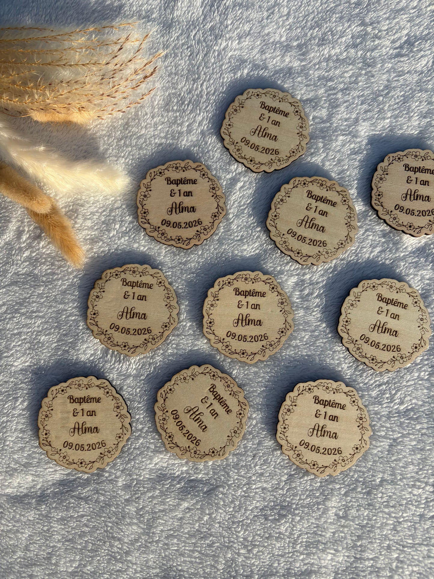 Magnet bois gravé personnalisé – Cadeau invité baptême mariage anniversaire