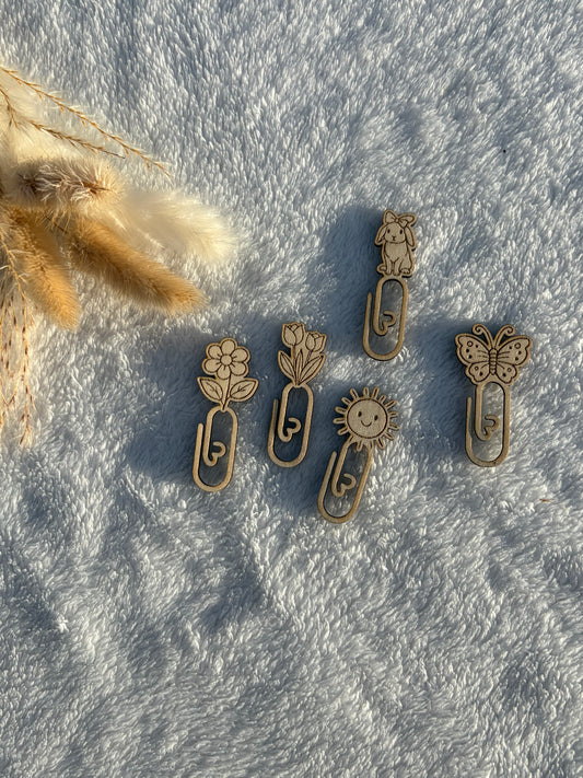 Trombone marque-page bois gravé – Cadeau lectrice