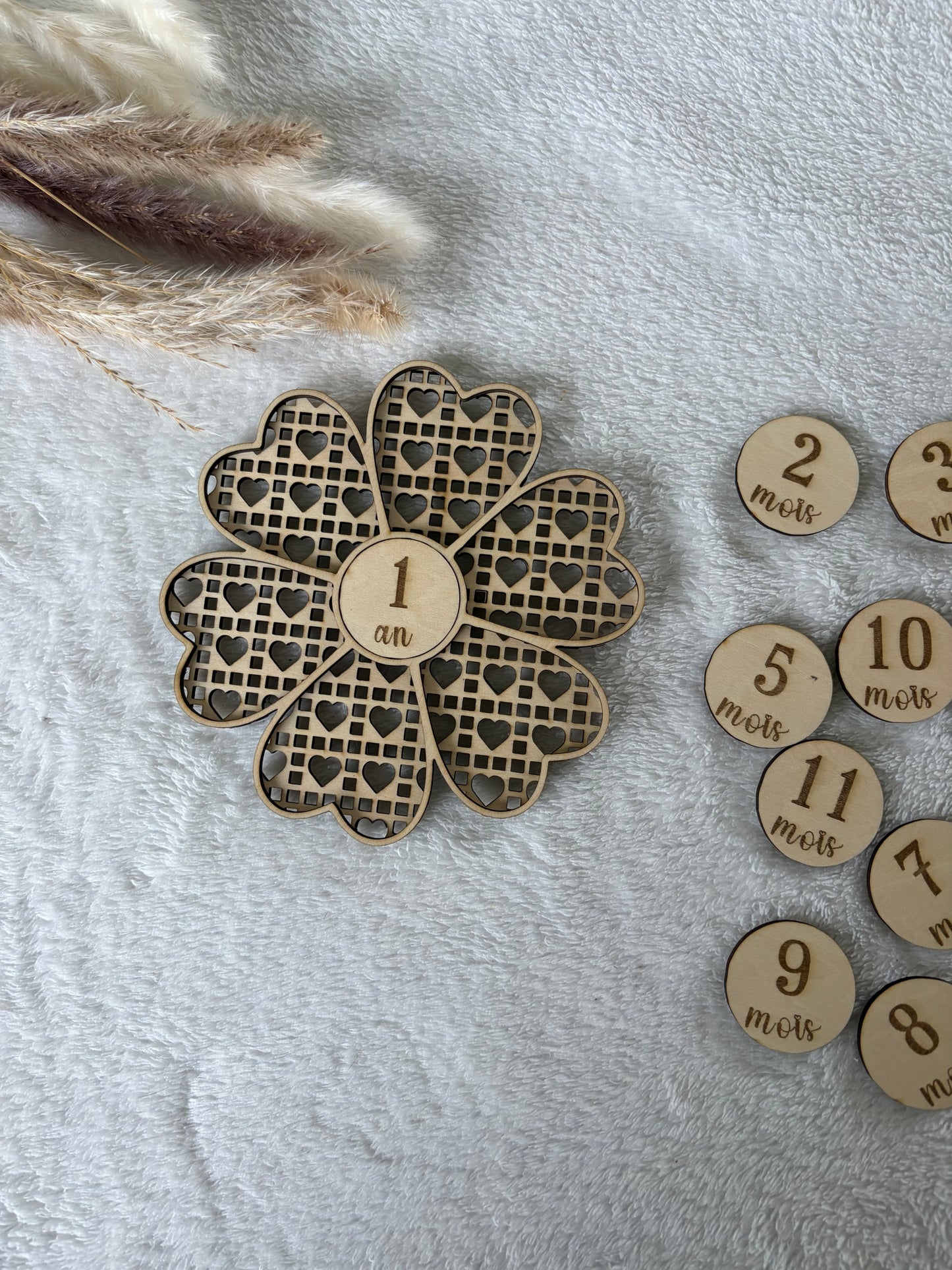 Fleur des mois en cannage – Souvenir de la première année