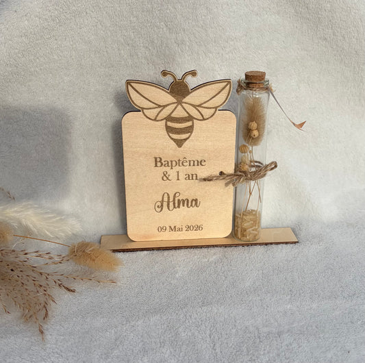 Décoration bois gravée personnalisée – Support fiole fleurs séchées