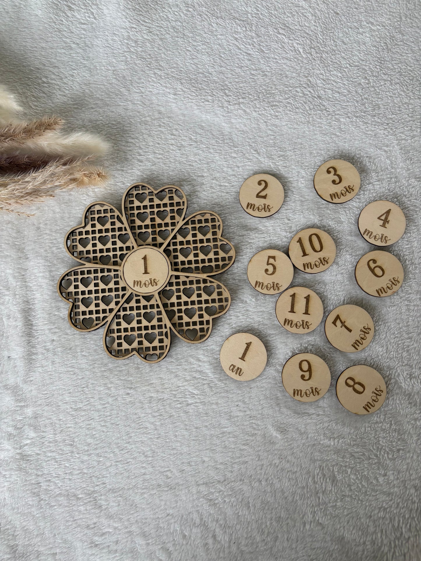 Fleur des mois en cannage – Souvenir de la première année