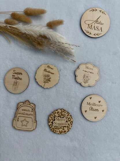 Magnet bois gravé personnalisé – Cadeau maman maîtresse nounou mamie