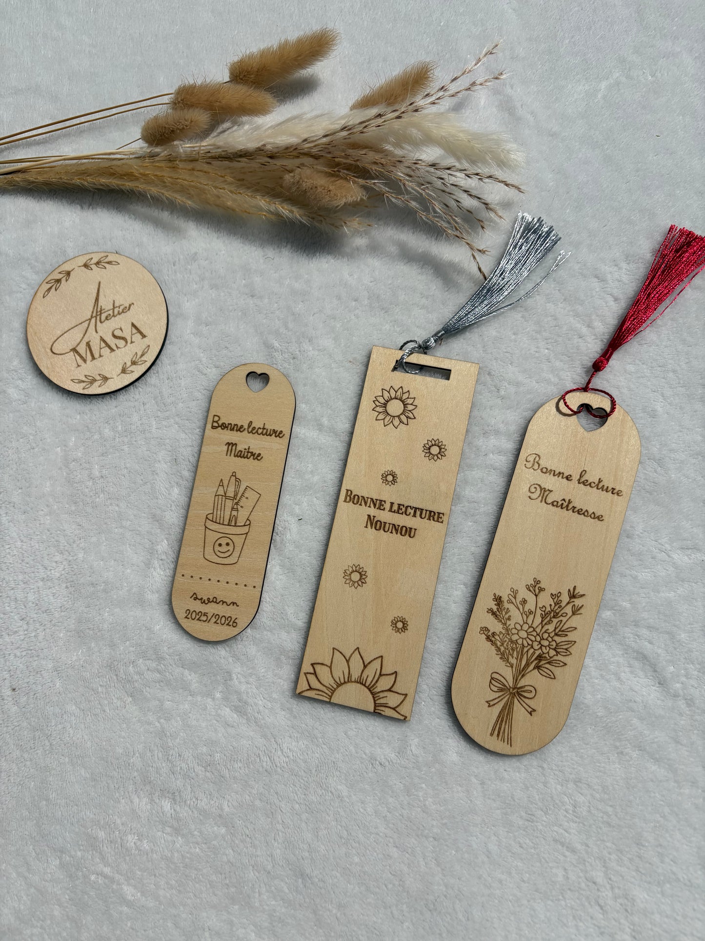 Marque-page bois gravé personnalisé – Cadeau lectrice maman maîtresse nounou